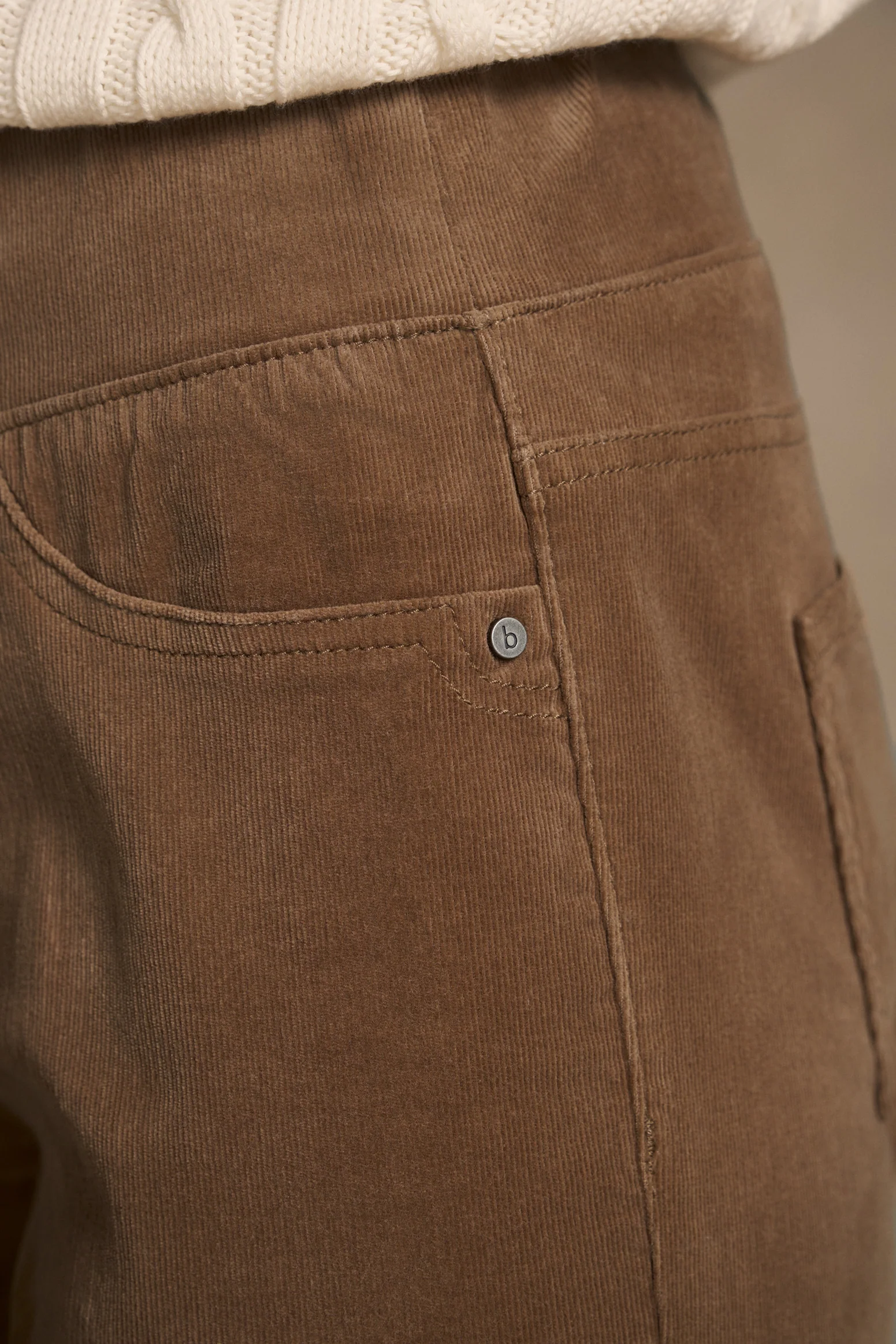 Bengajean® Velvet Straight Leg - Tan - Image 3