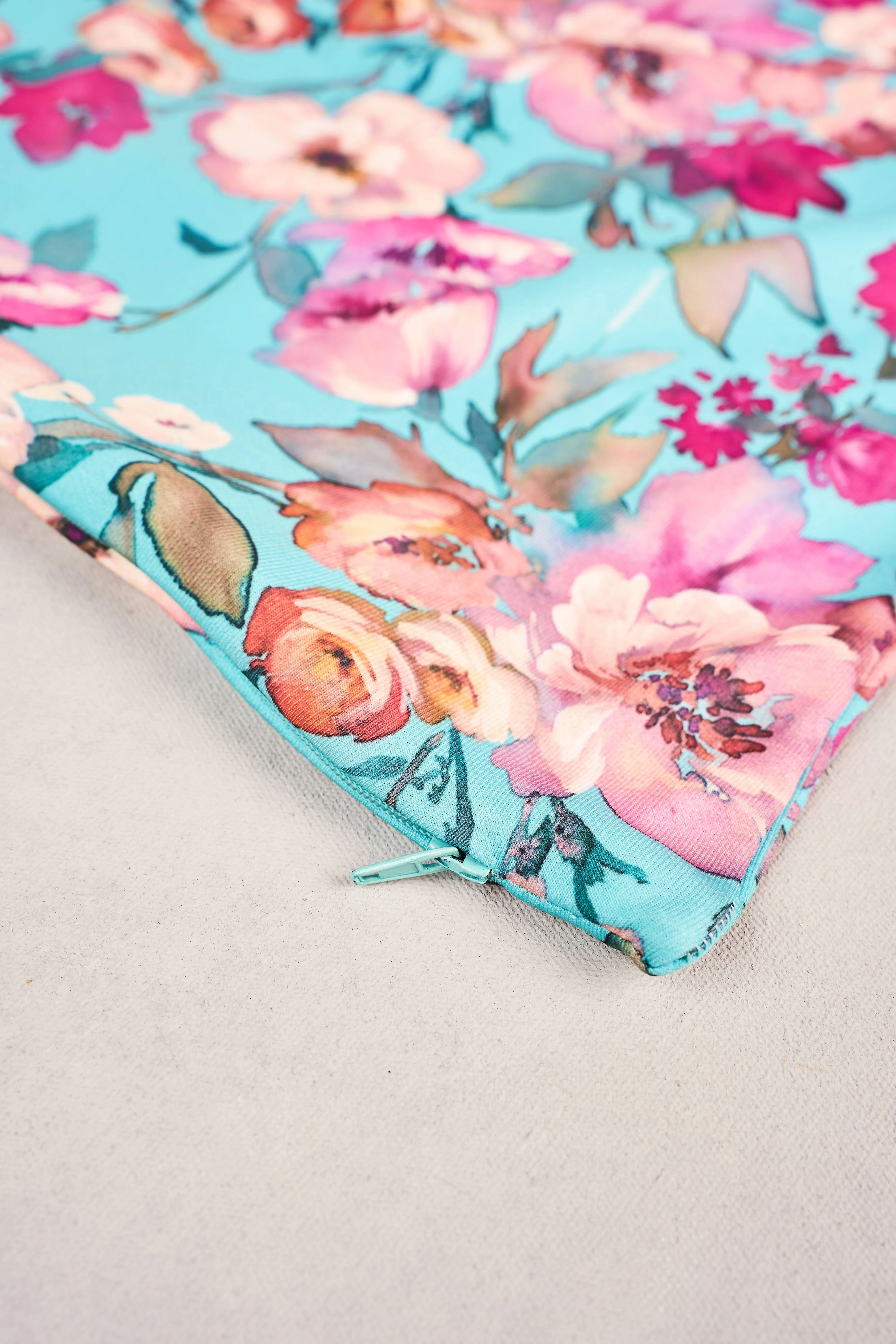 Azure Floral Laundry Bag - Image 3