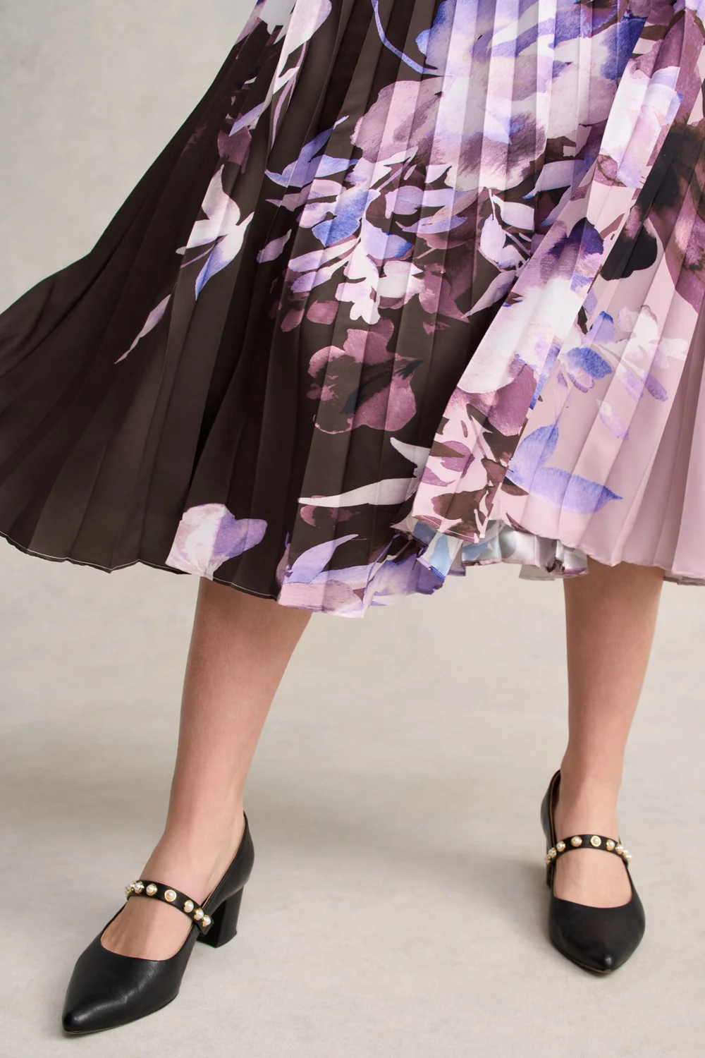 Pleated Midi Skirt - Floral Print - Image 5