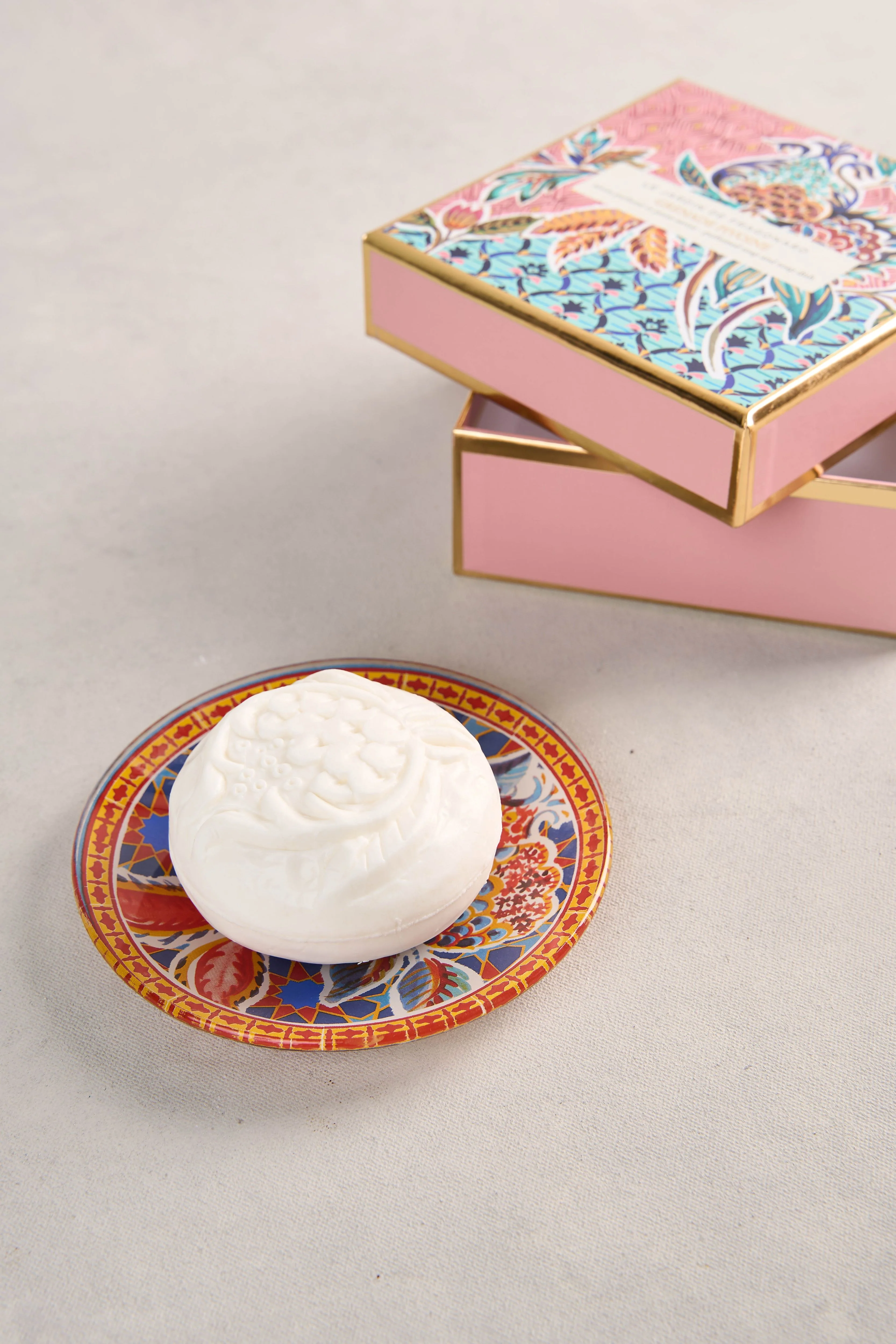 Fragonard Grenade Pivoine Soap & Dish Set - Image 2
