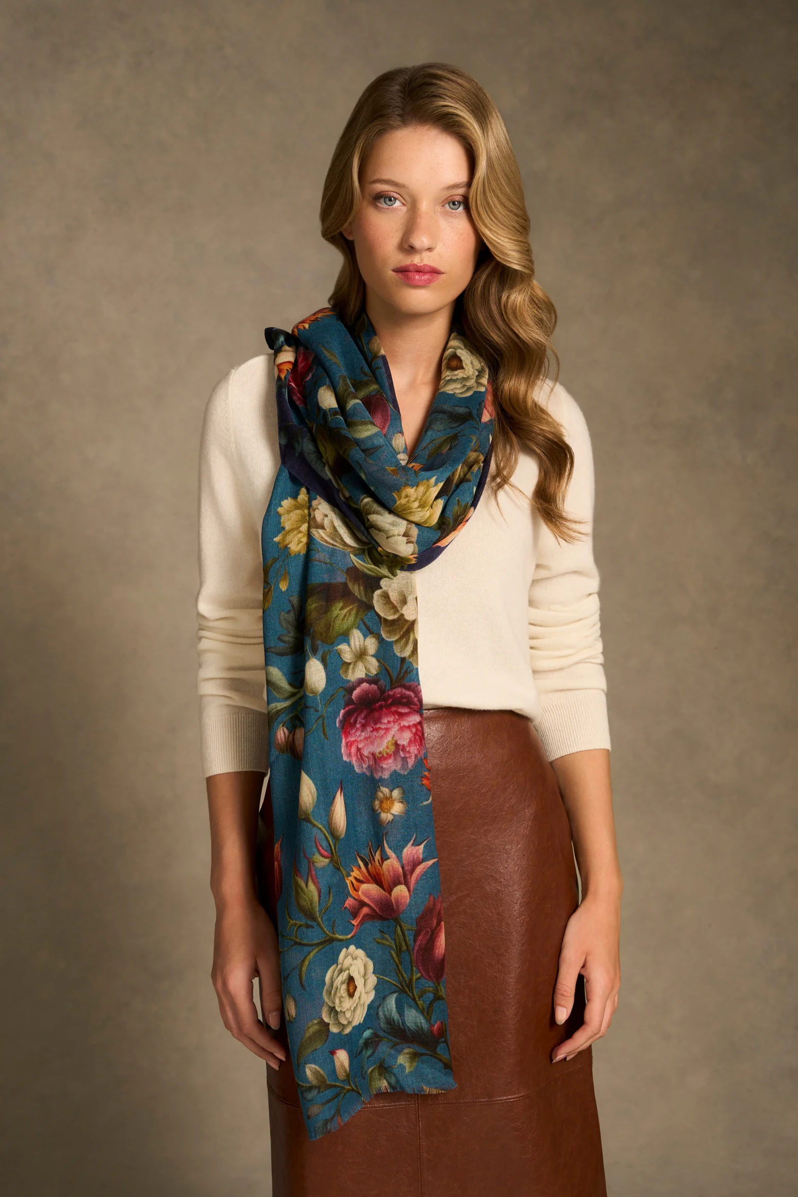 Floral Printed Wool Scarf - Multicolour - Image 2