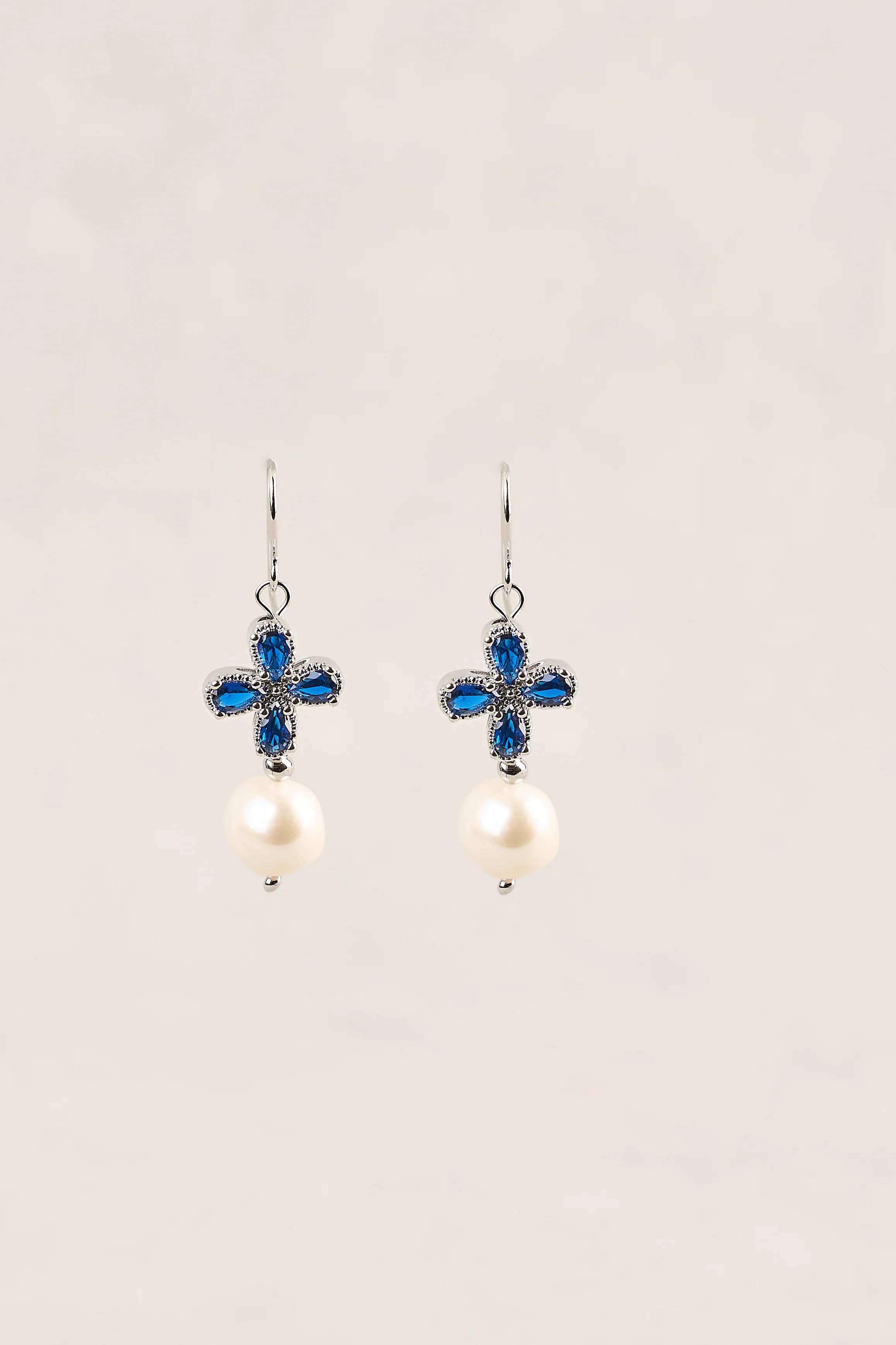 Pearl Link Clover Droplets - Blue - Image 2