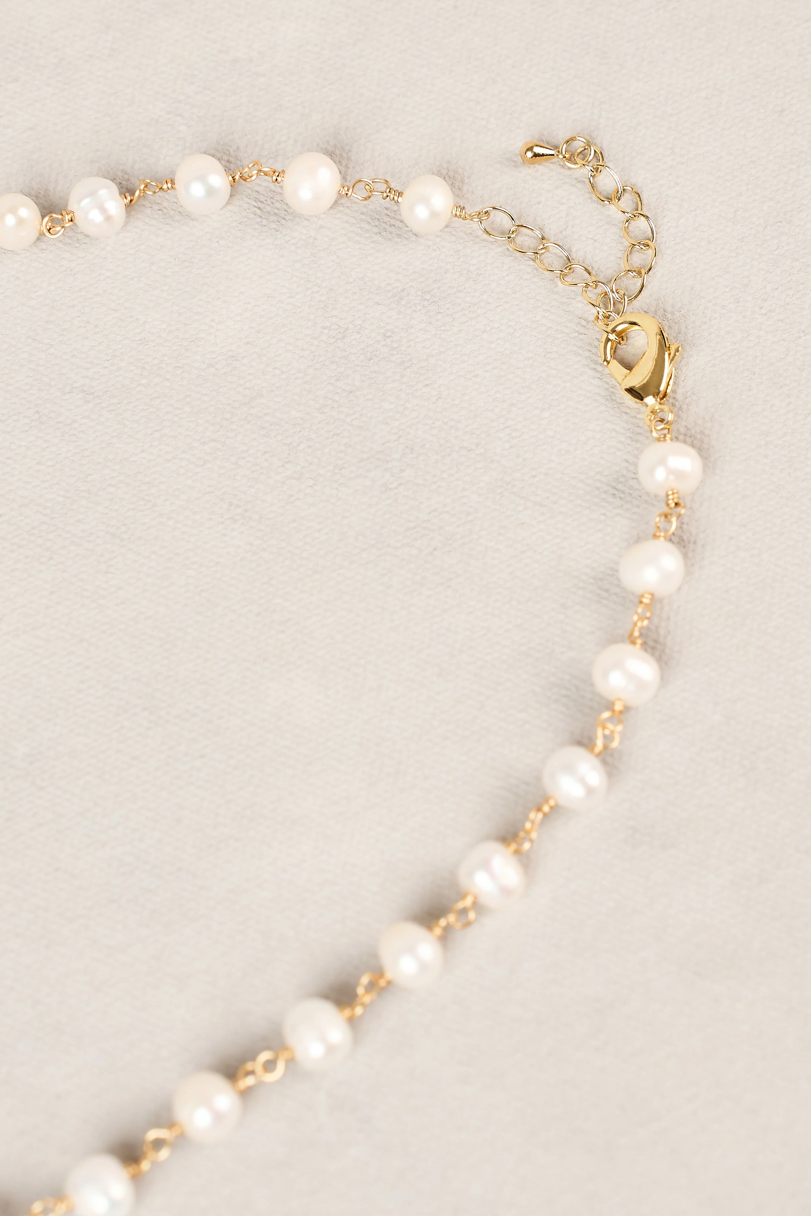 Pearl Link Clover Necklace - Green - Image 2