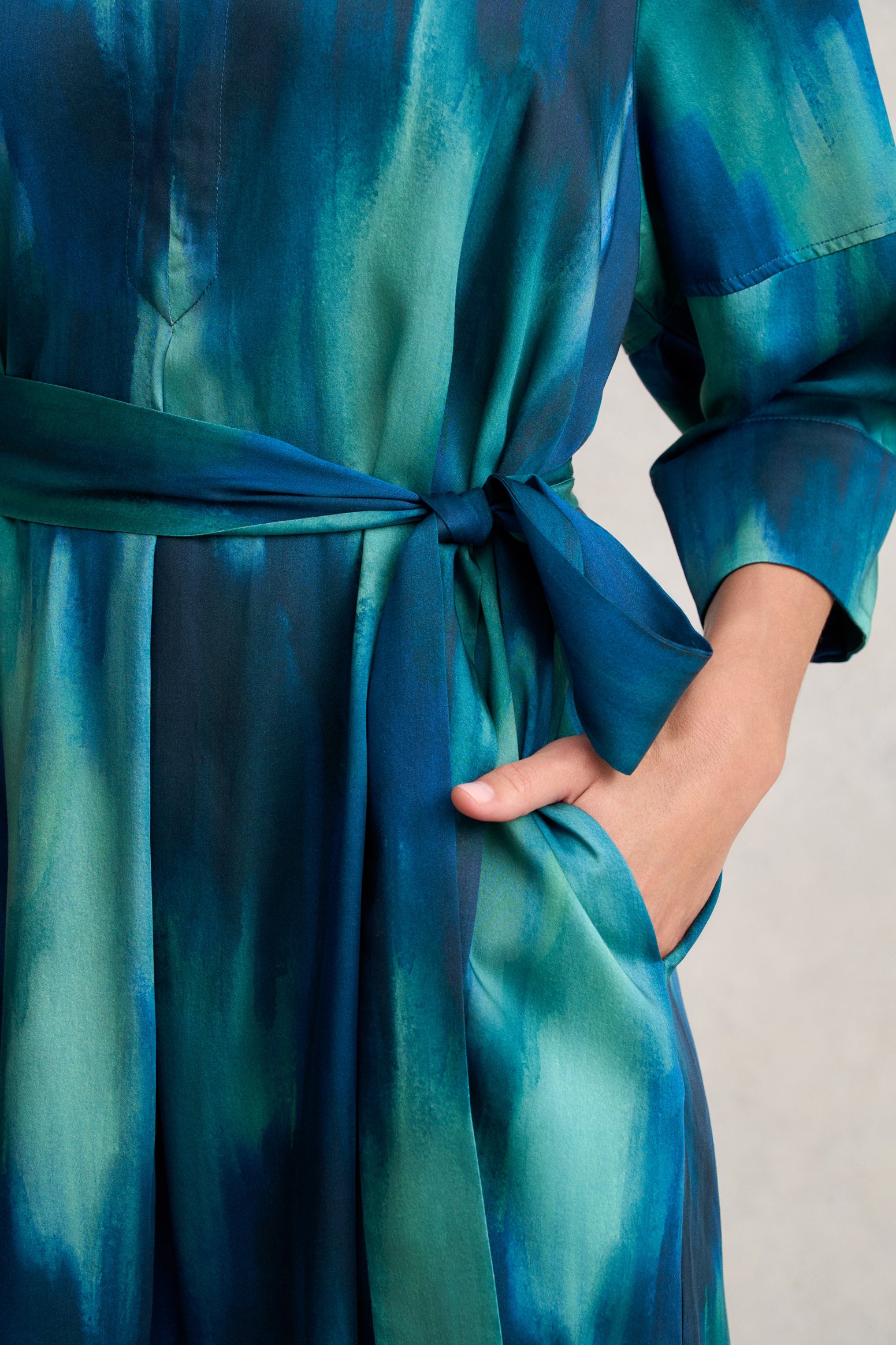 Cocoon Sleeve Printed Dress - Abstract Strokes - Image 5