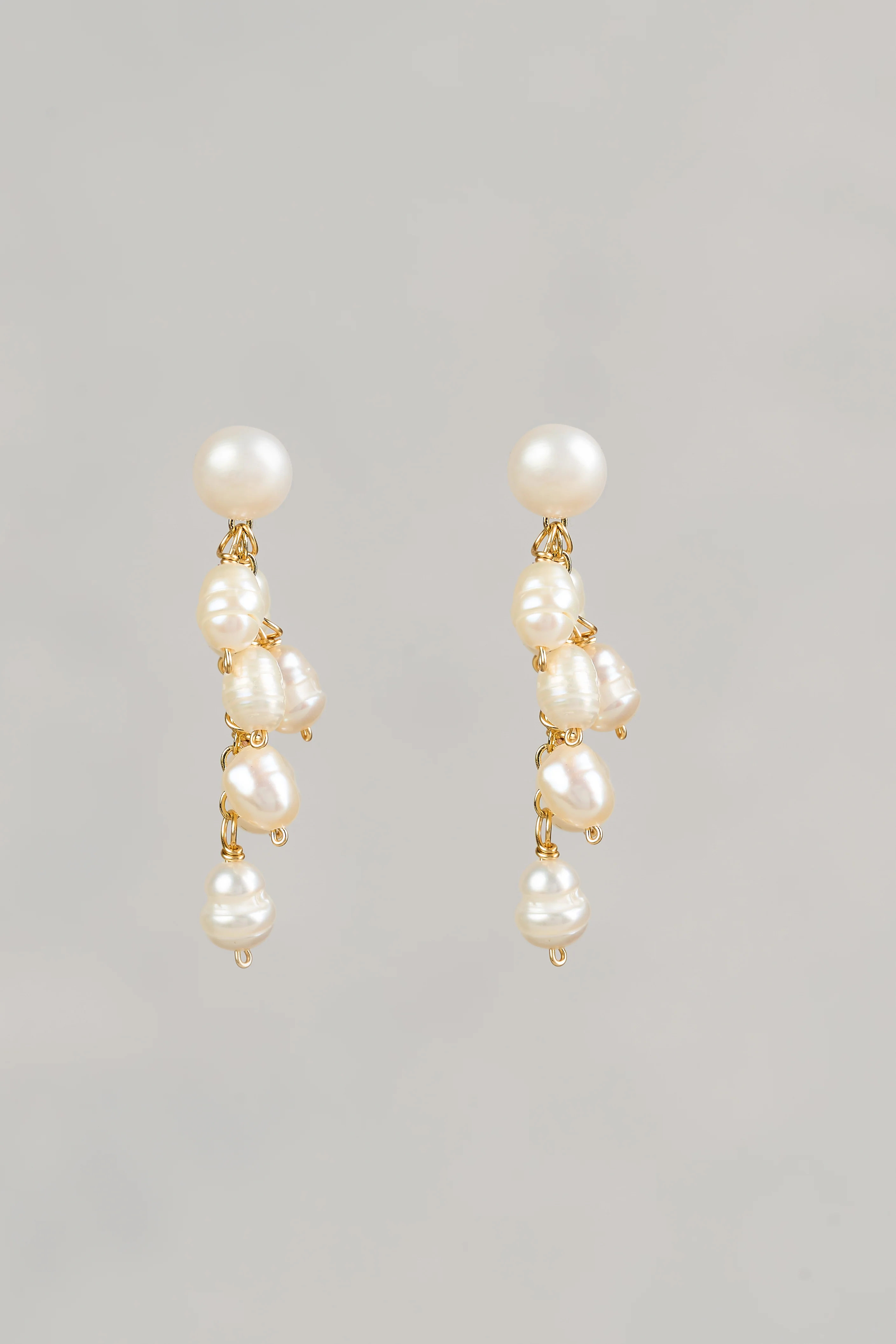 Pearl Jumble Earrings - White - Image 3