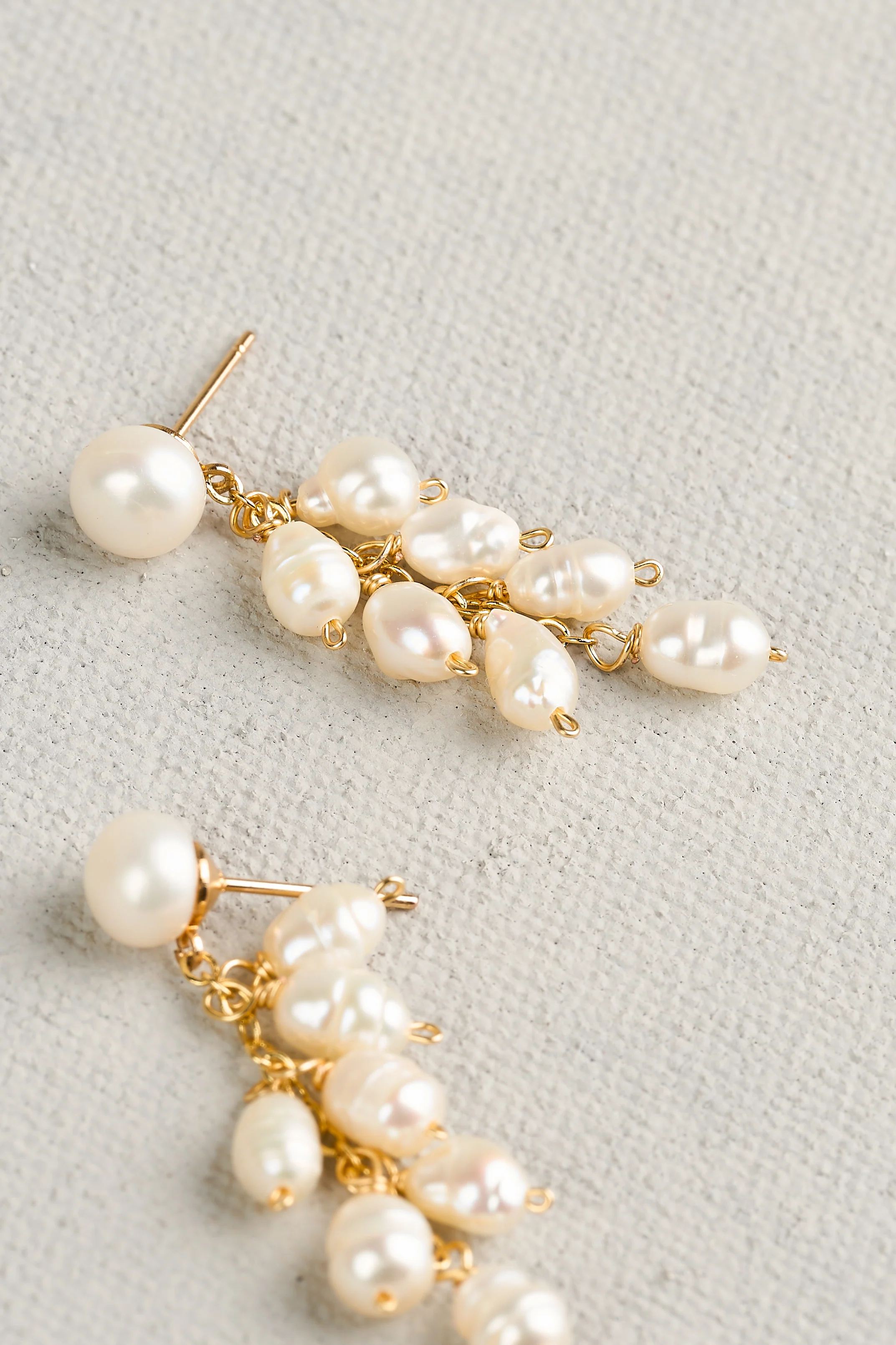 Pearl Jumble Earrings - White - Image 4