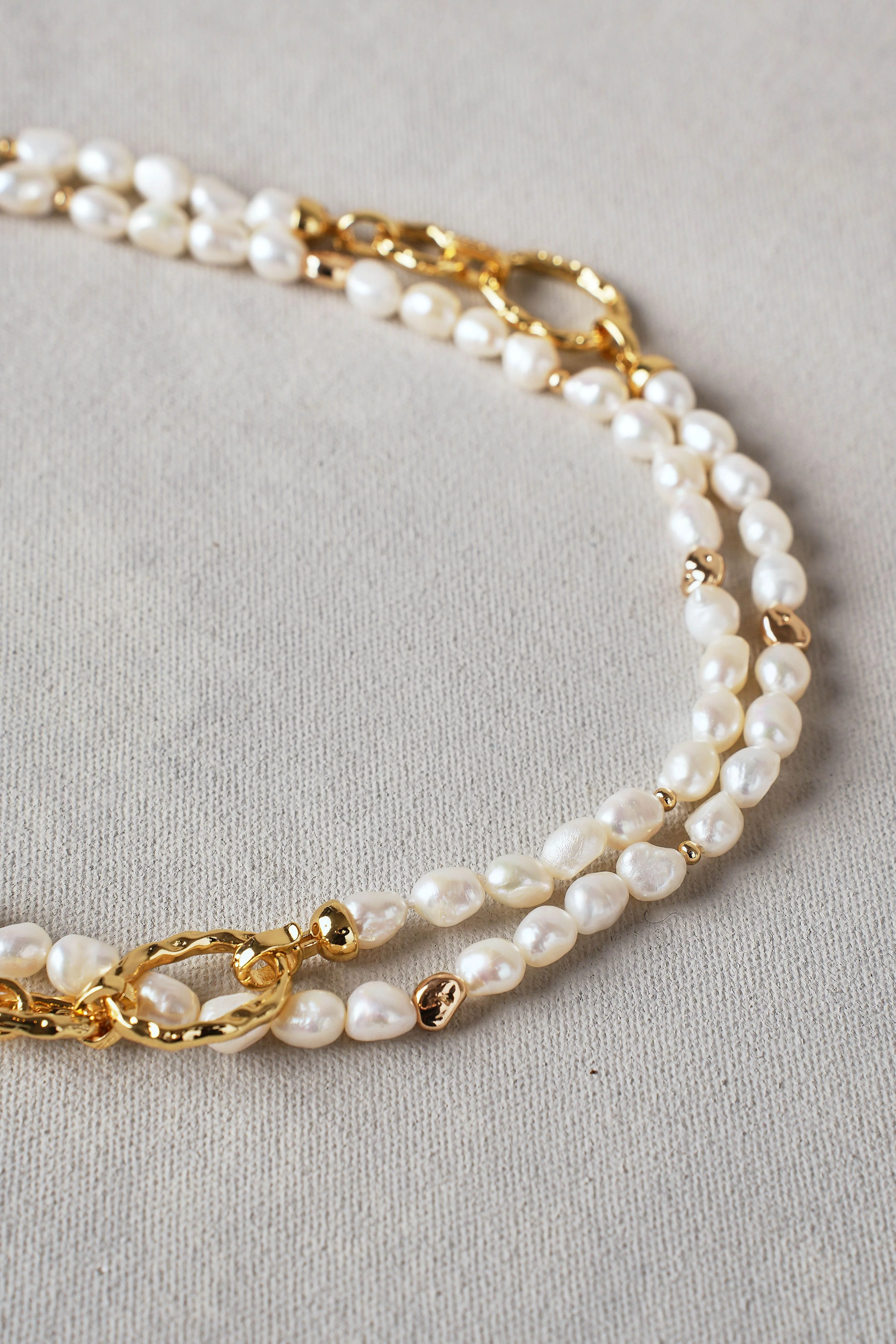 Pearl Link Long Necklace – Cream - Image 4