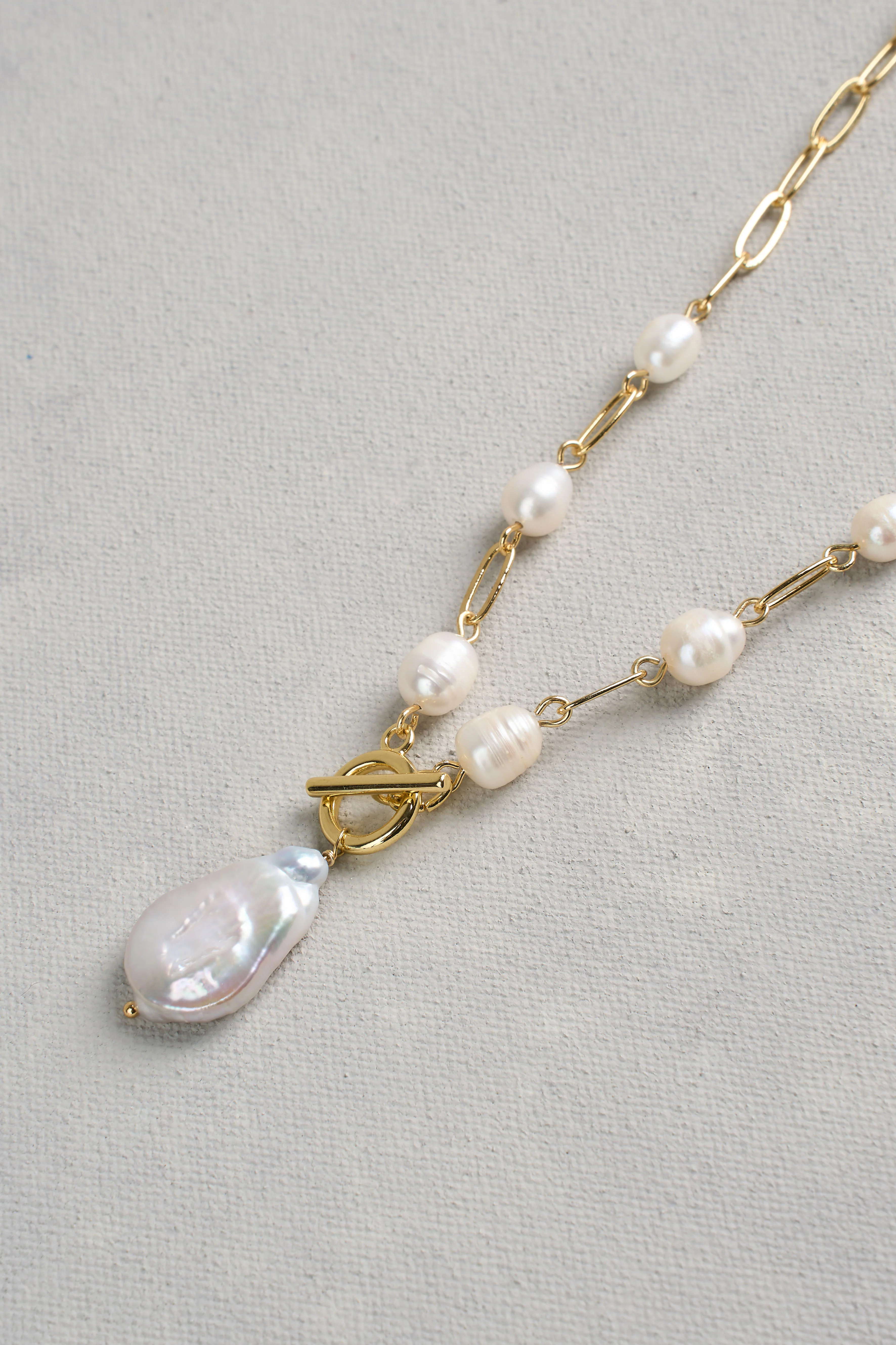 Pearl Pendant Necklace - Gold - Image 4