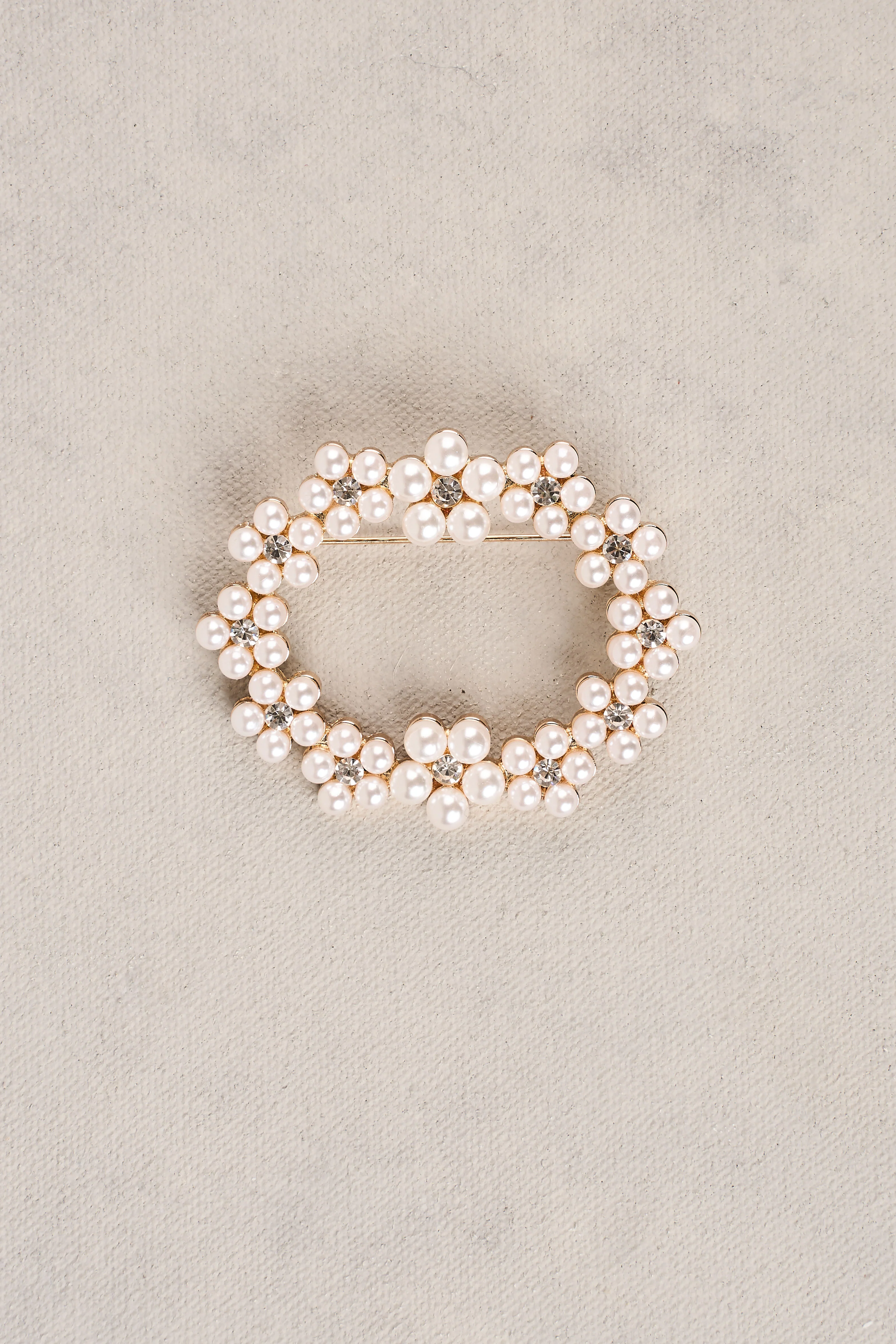 Pearl Wreath Brooch - Cream - Image 3