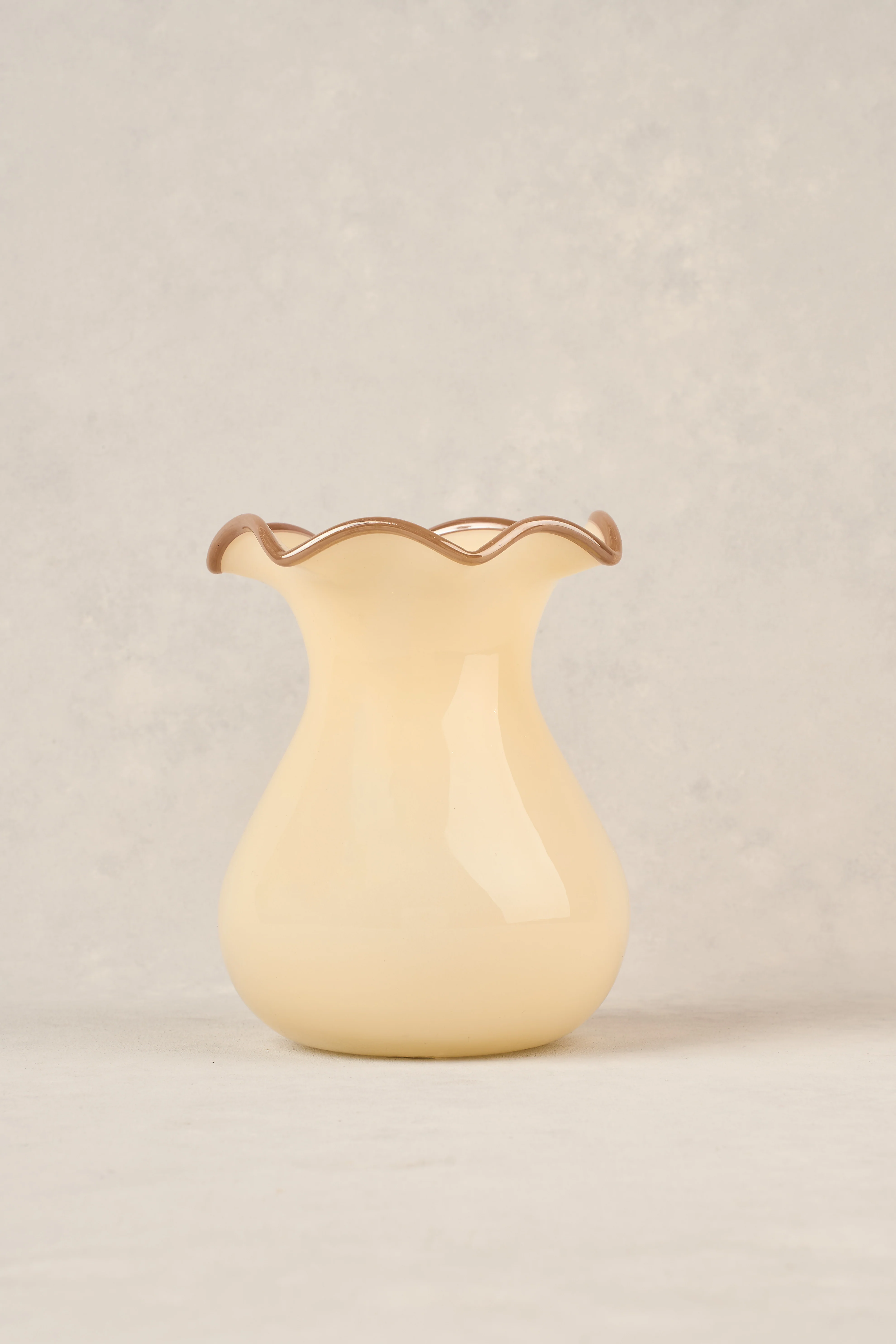 Round Fluted Vase - Image 3