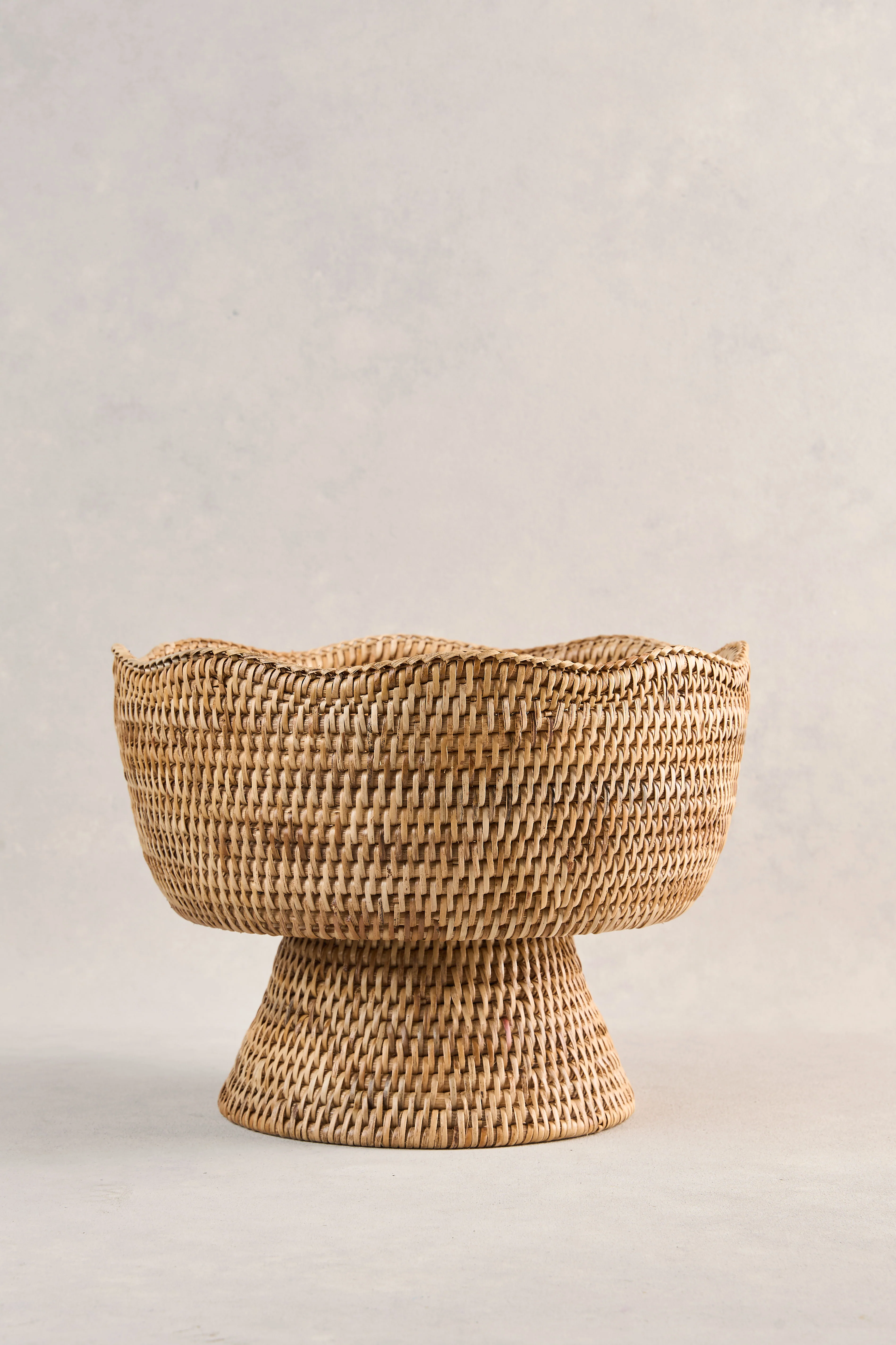 Scalloped Ratton Bowl on Stand